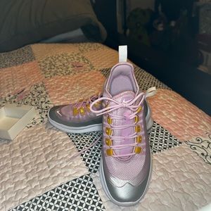 New Nike air max wore for about 30minutes. Youth size 5